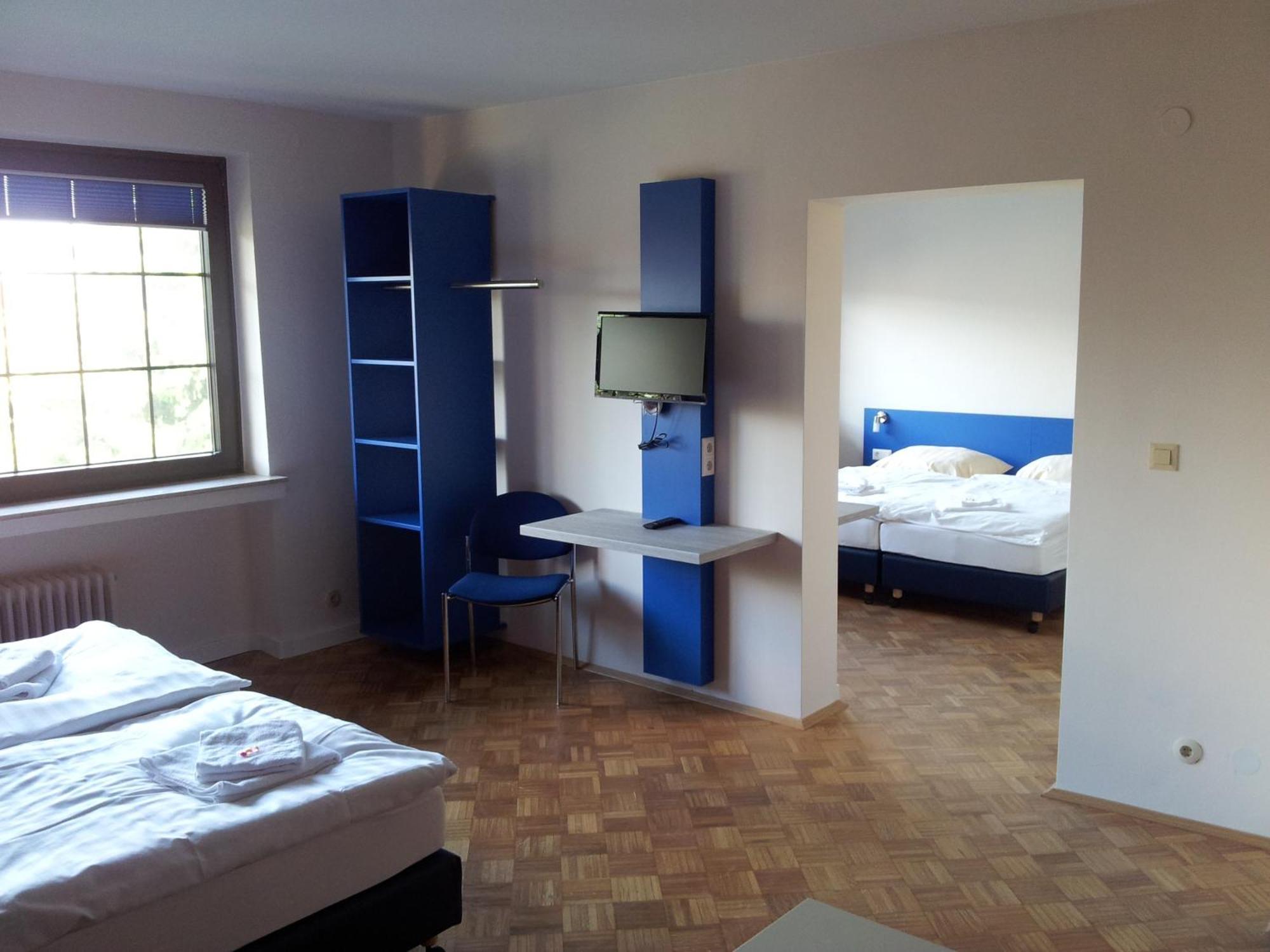 Seelze Smart Hostel By Landgasthof Velber 24H7D מראה חיצוני תמונה