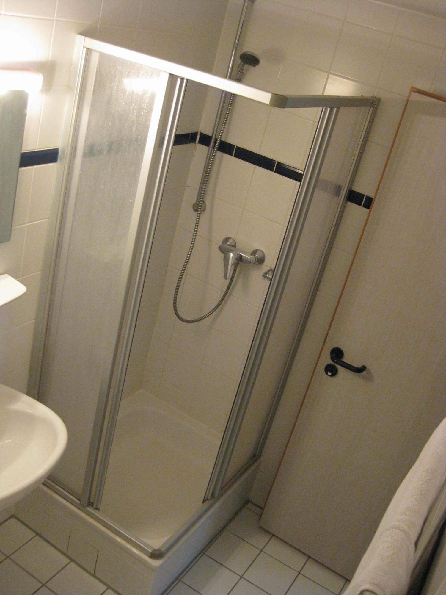 Seelze Smart Hostel By Landgasthof Velber 24H7D מראה חיצוני תמונה