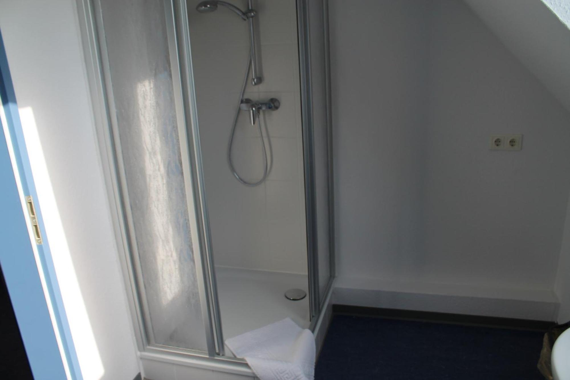 Seelze Smart Hostel By Landgasthof Velber 24H7D מראה חיצוני תמונה