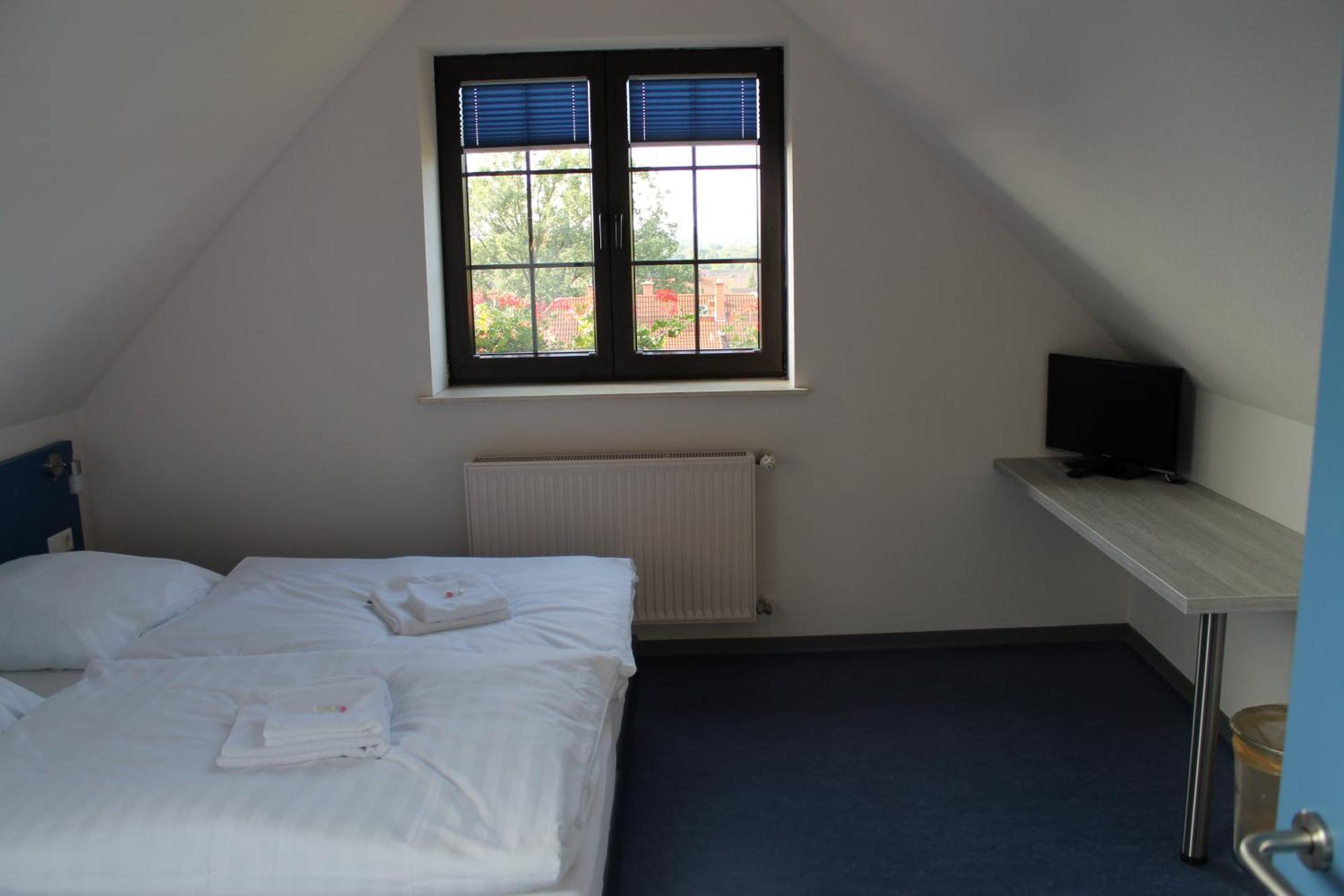 Seelze Smart Hostel By Landgasthof Velber 24H7D מראה חיצוני תמונה