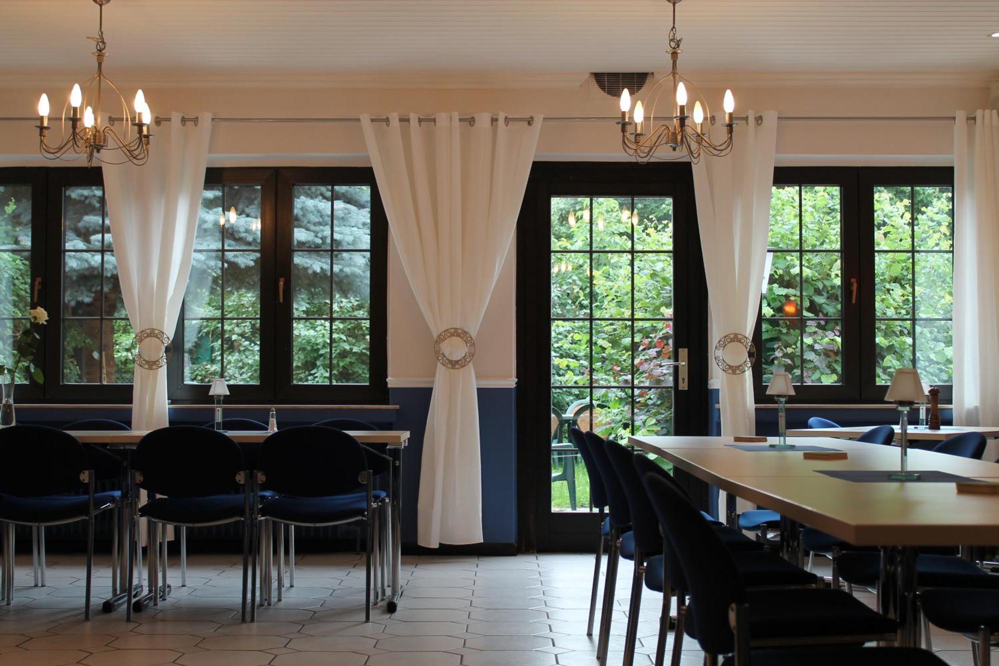 Seelze Smart Hostel By Landgasthof Velber 24H7D מראה חיצוני תמונה