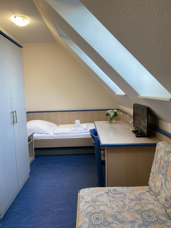 Seelze Smart Hostel By Landgasthof Velber 24H7D מראה חיצוני תמונה