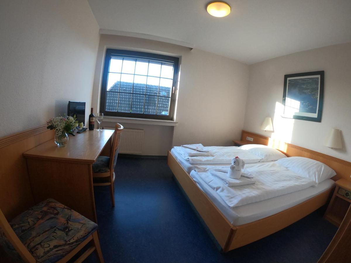 Seelze Smart Hostel By Landgasthof Velber 24H7D מראה חיצוני תמונה